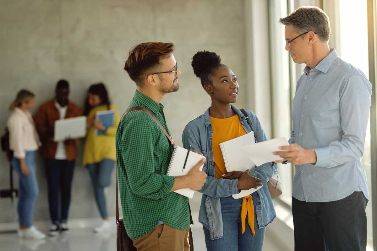 Collaborate with Faculty for Customized Career Guidance